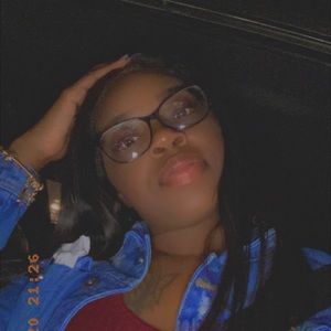 Meet your Posher, Tyeshia